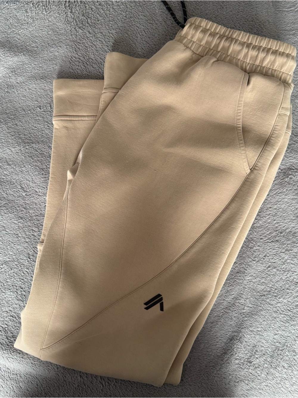 Alphalete Men's Beige/Tan Jogger Sweatpants